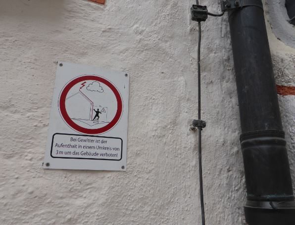 warnschild